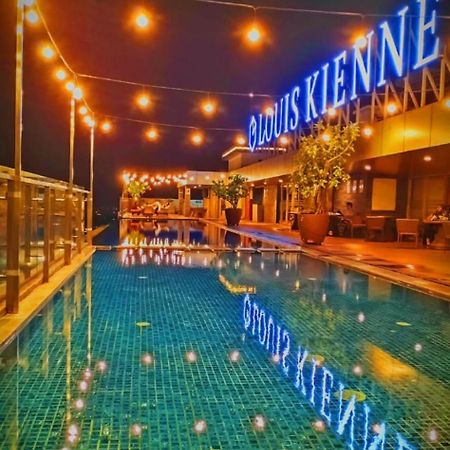 Louis Kienne Hotel Simpang Lima Semarang Exterior foto